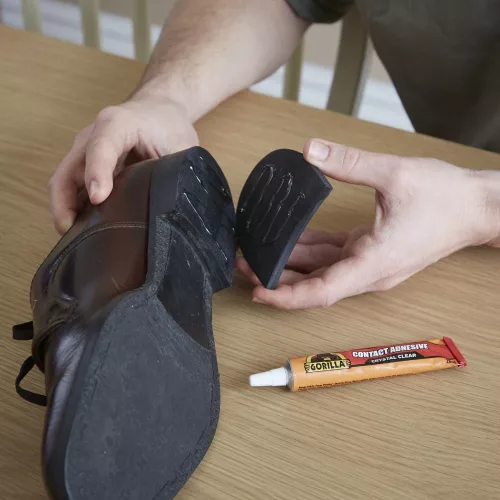 Gorilla Contact Adhesive Crystal Clear – cipőtalp javítása átlátszó, rugalmas és vízálló univerzális ragasztóval