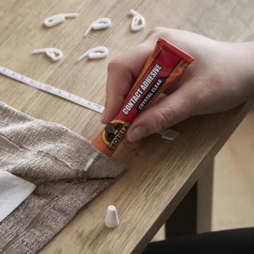 Gorilla Kontakt Ragasztó 20ml átlátszó ragasztó textil javításához – erős és rugalmas kötés ruhákhoz, függönyökhöz és anyagokhoz