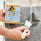 Gorilla Coat & Seal átlátszó vízálló bevonat felvitele betonfalra ecsettel