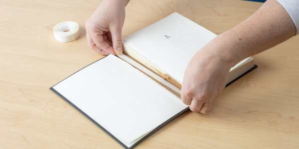 Gorilla Super Glue Tape könyv ragasztása